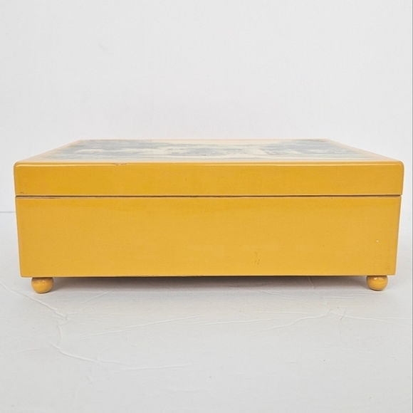 Heirloom Tradition Limited Edition 'Gone With the Wind' Music Box Collectible - Picture 4 of 14